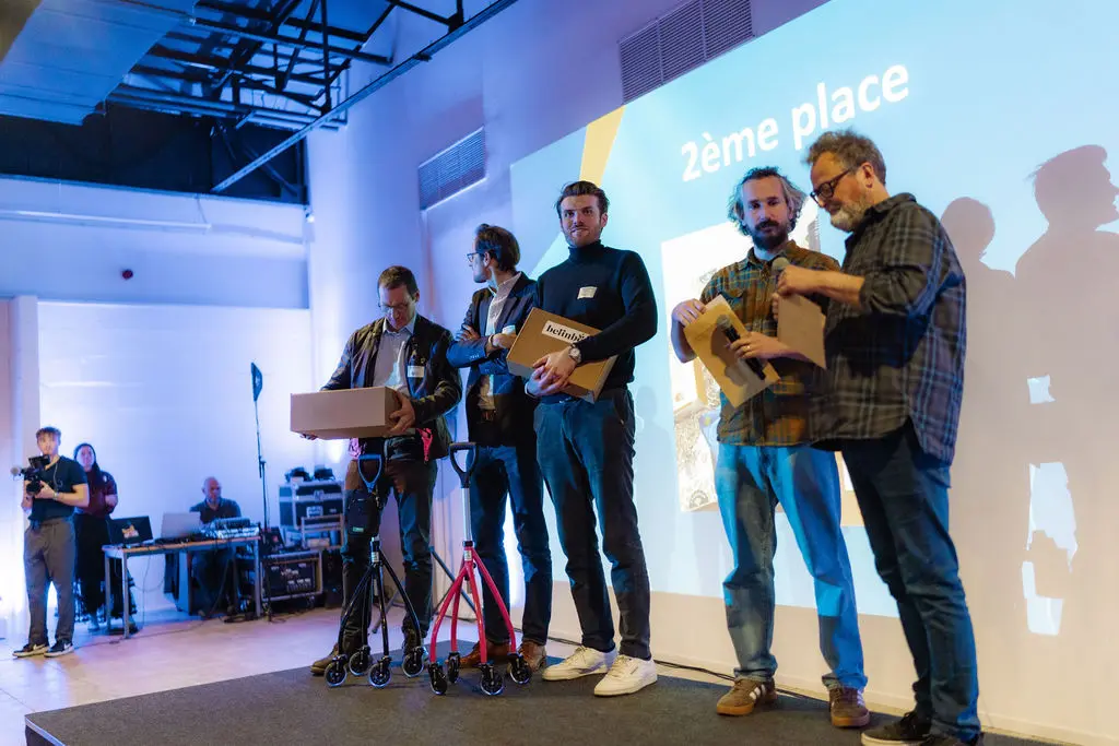 Les trois finalistes sur scène : Nolla, Fline et Wheeleo